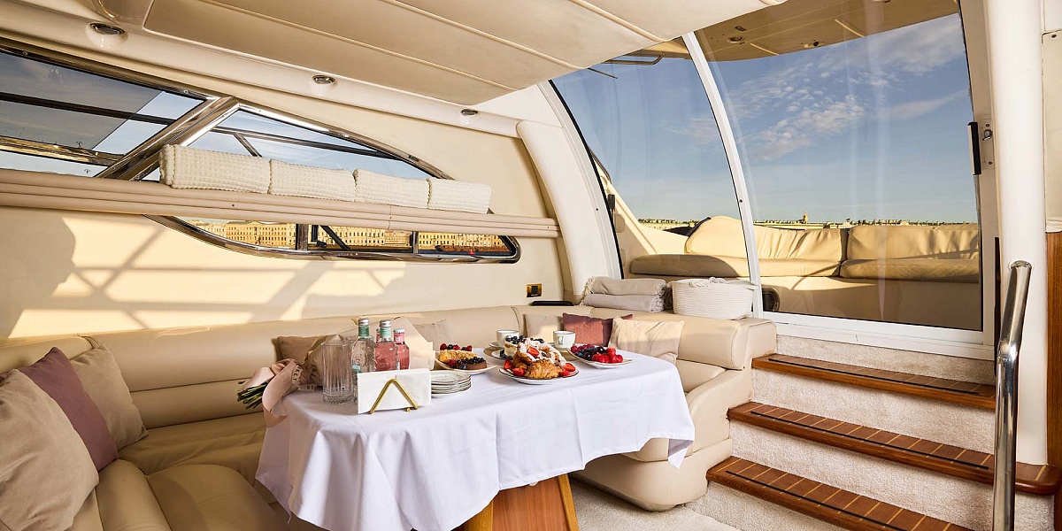 Аренда яхты Sealine F43 Monte Carlo в Питере, Санкт-Петербург